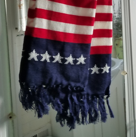 USA Flag Scarf NWOT - Picture 5 of 9